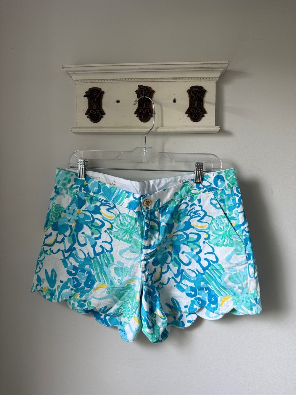 Lilly Pulitzer The Buttercup Short scalloped Hem Floral Shorts - Blue, Teal20